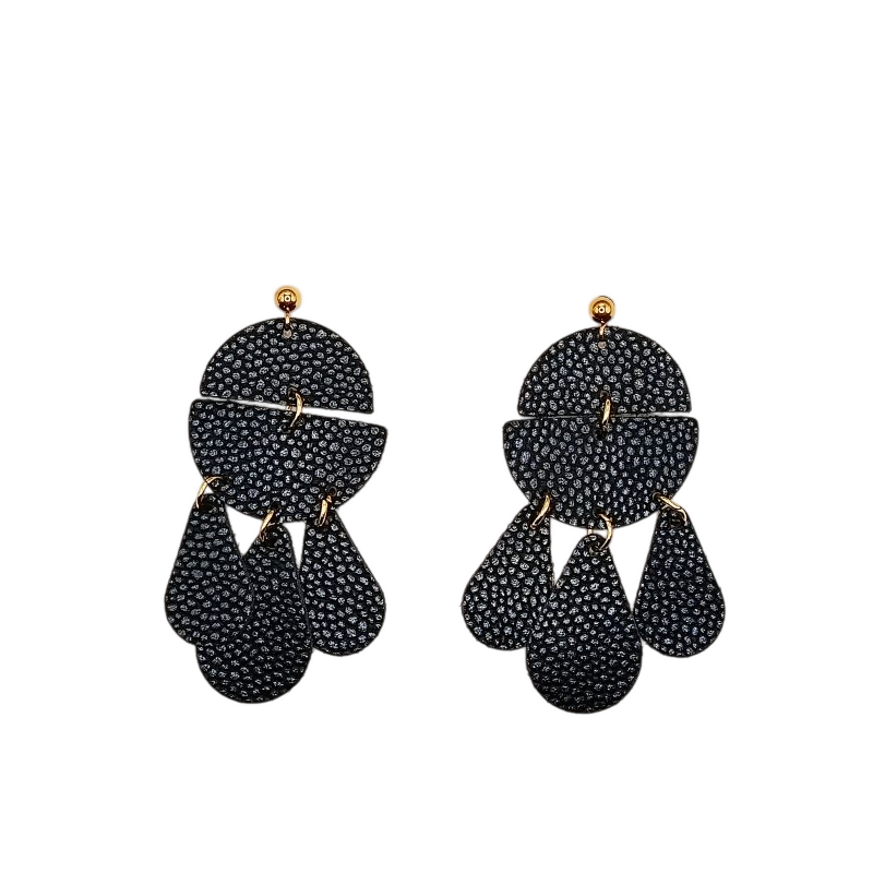 boucles-oreilles-cuir-noir-graine-groove-drop-Photoroom (1)