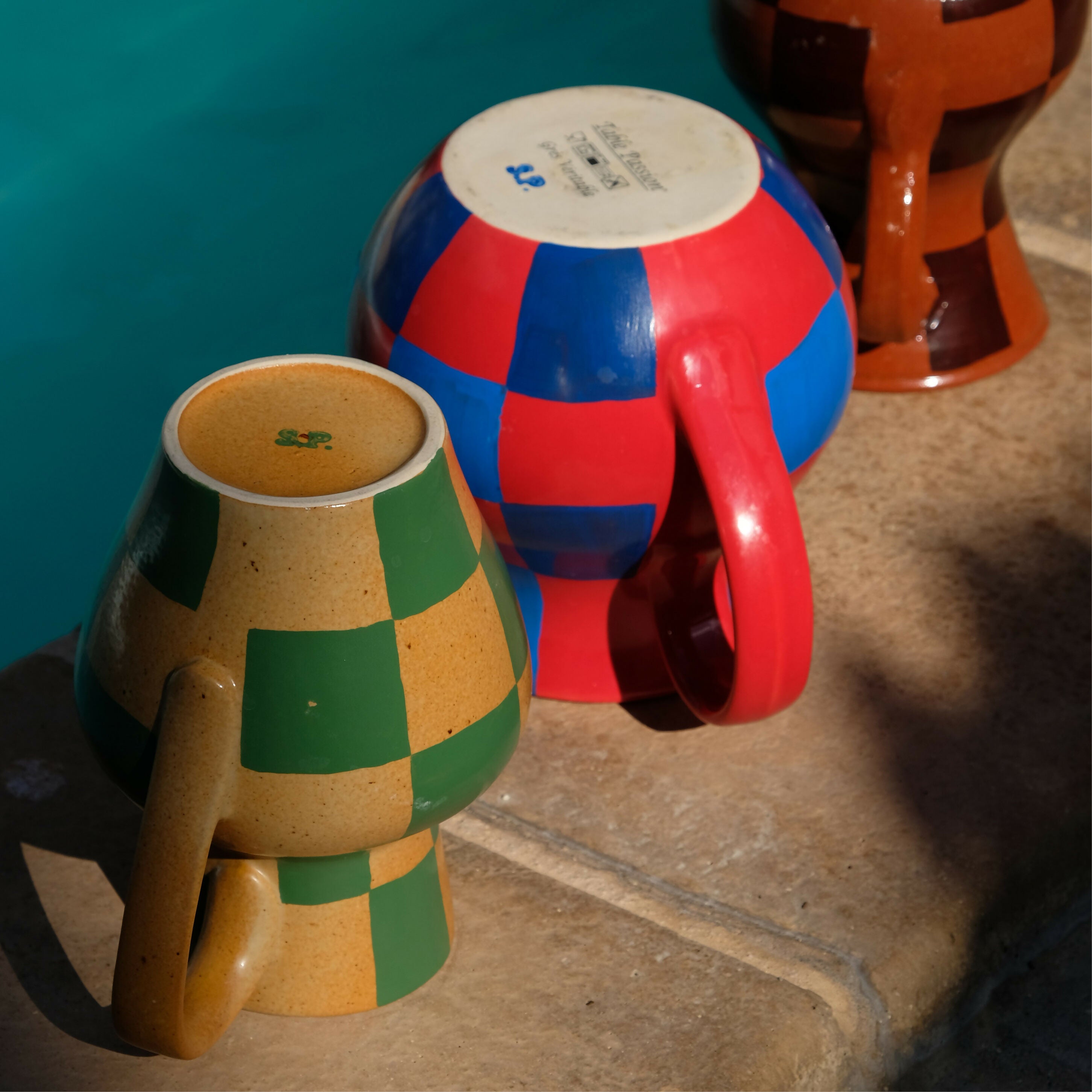 Carafe à motif damier vert