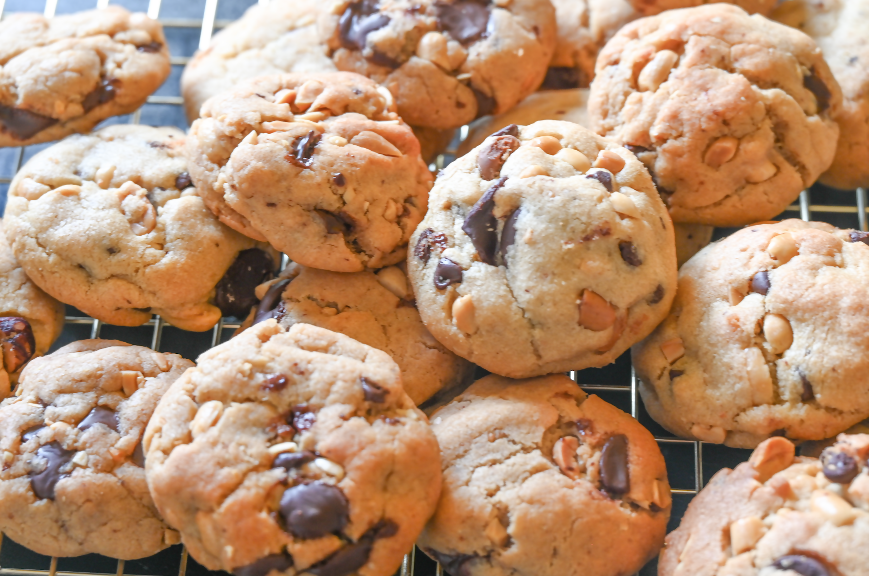 Cookies artisanaux noisette et double chocolat - faits maison