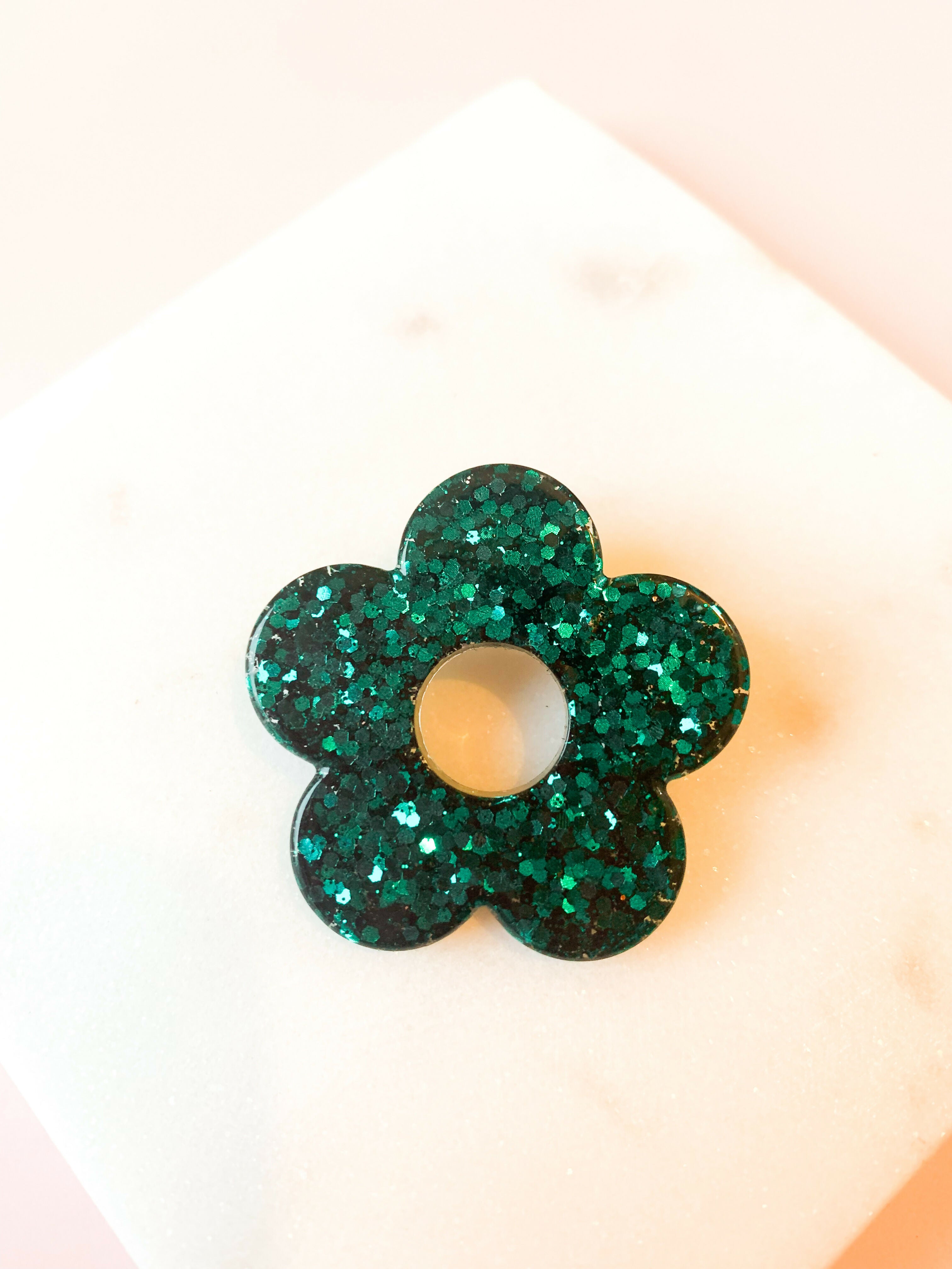 Pin's à paillettes en forme de Fleur - Emeraude