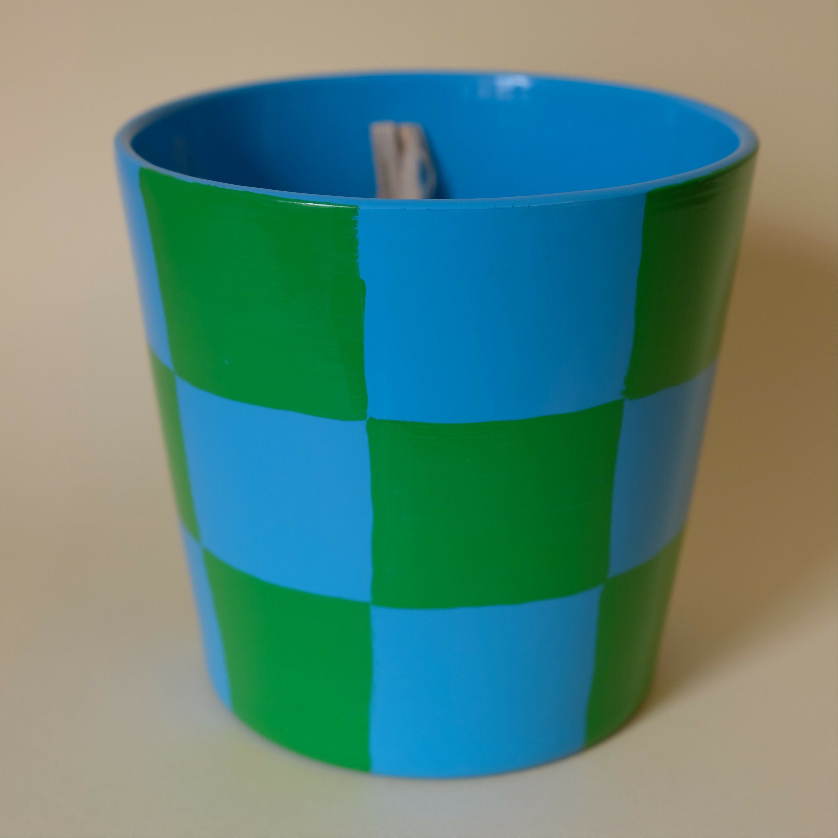 Pot de fleurs/cache pot à motif damier vert et bleu