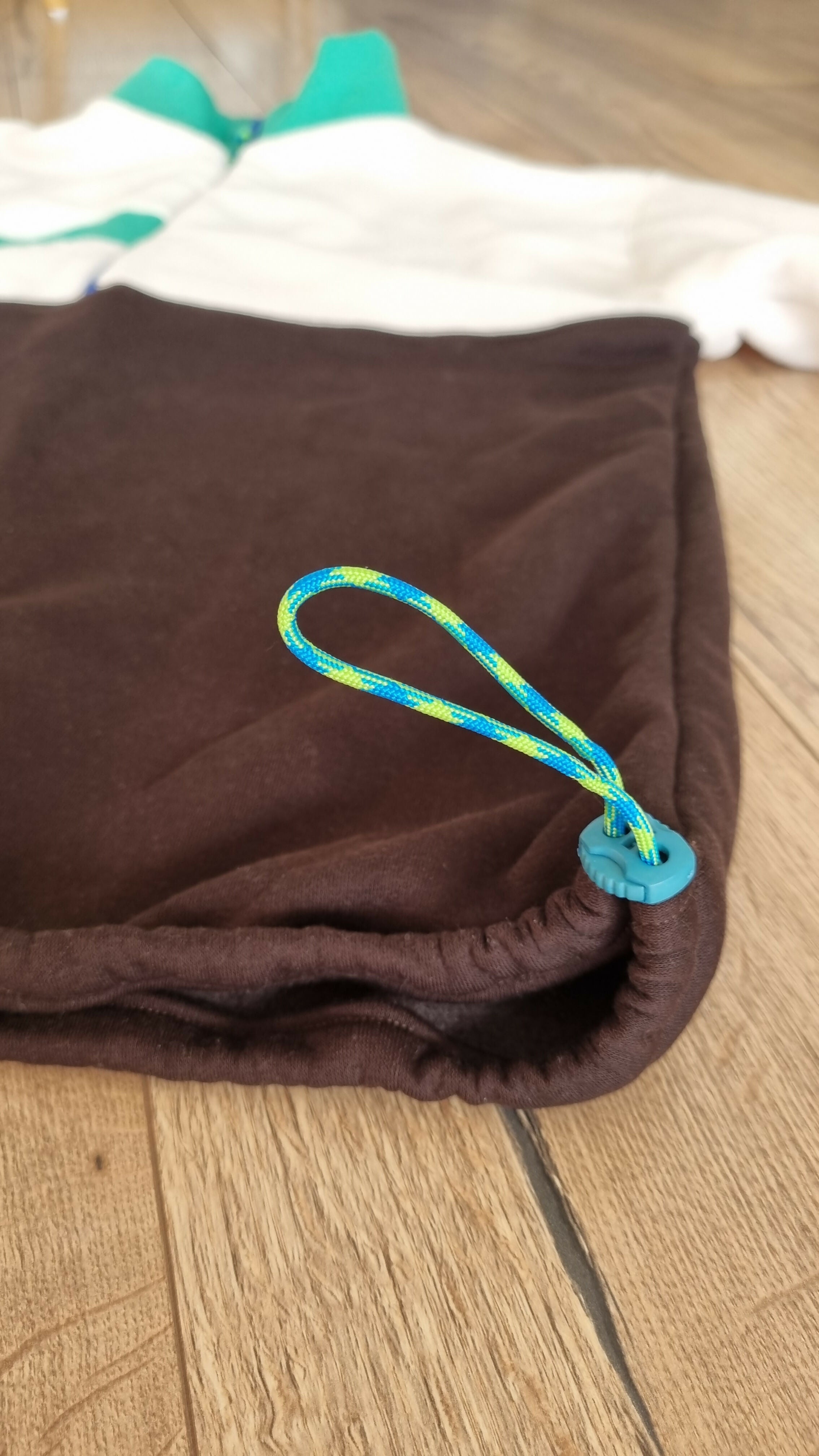 Polaire vert et marron