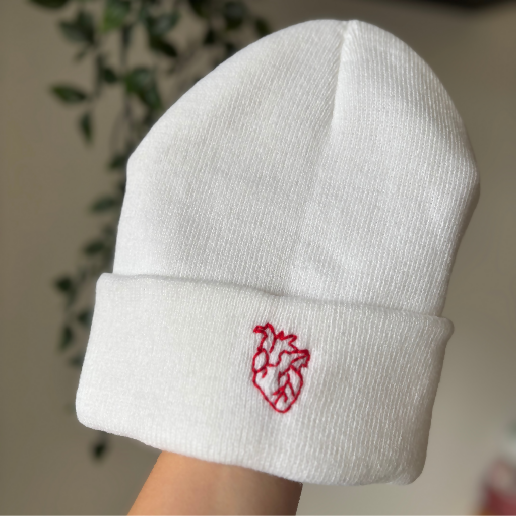 Bonnet brodé coeur
