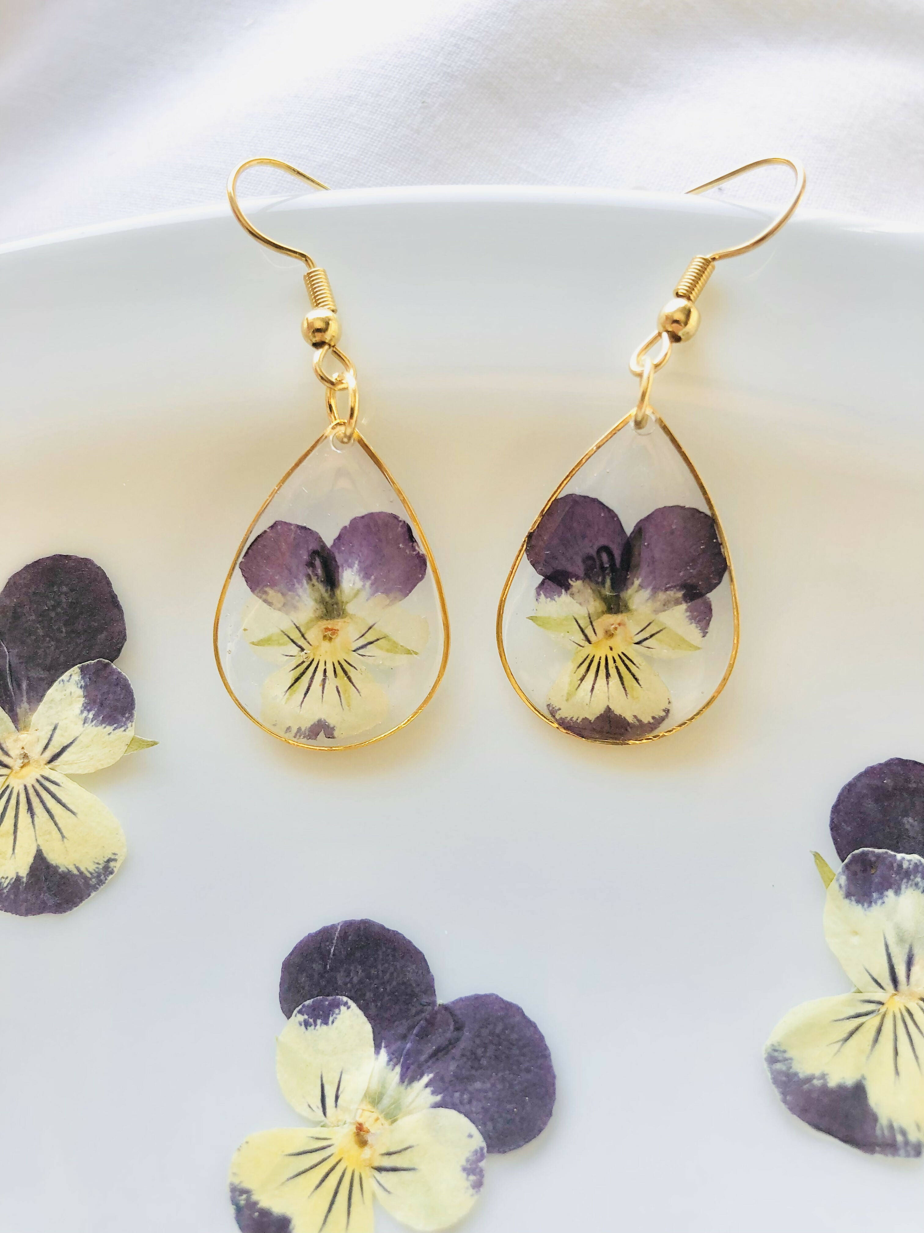 Boucles d'oreilles fleurs de pensées violettes