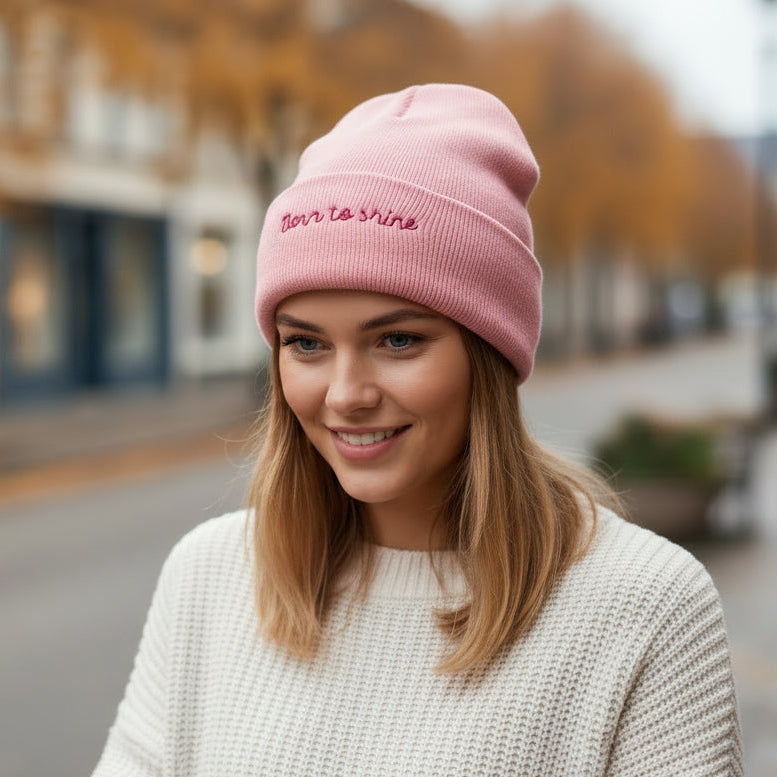 Bonnet brodé "Born to shine"
