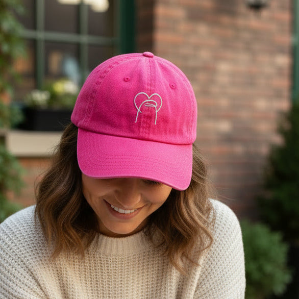 Casquette rose brodée bonhomme coeur