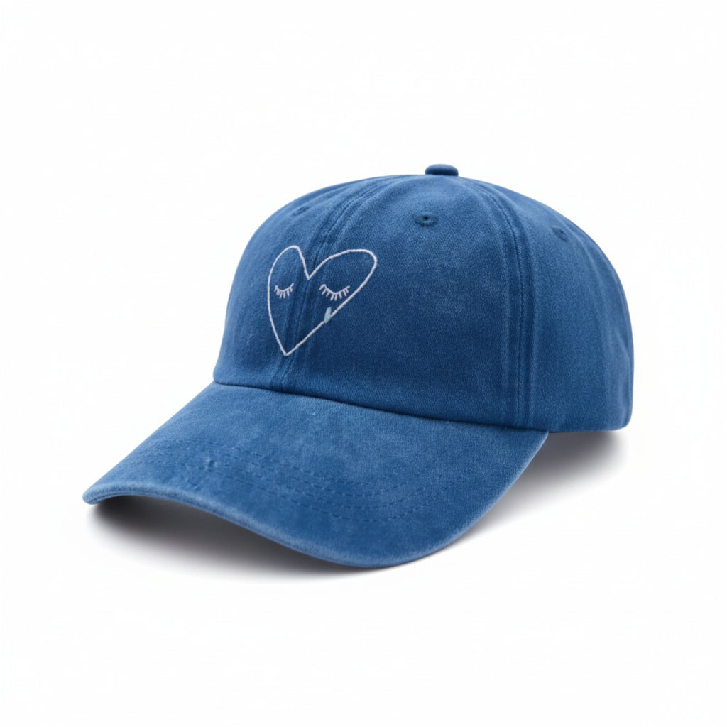 Casquette bleue brodée coeur