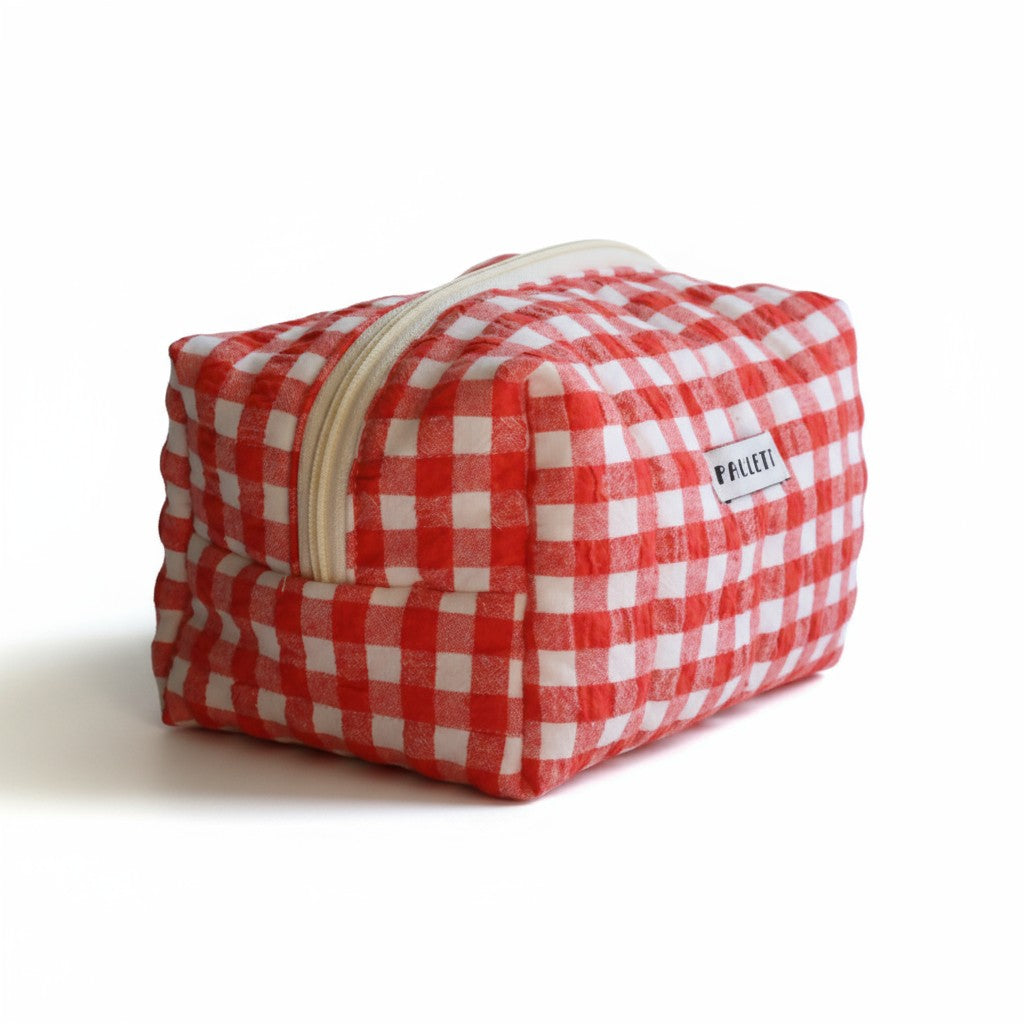 Trousse de toilette motif vichy – pièce unique en tissu recyclé