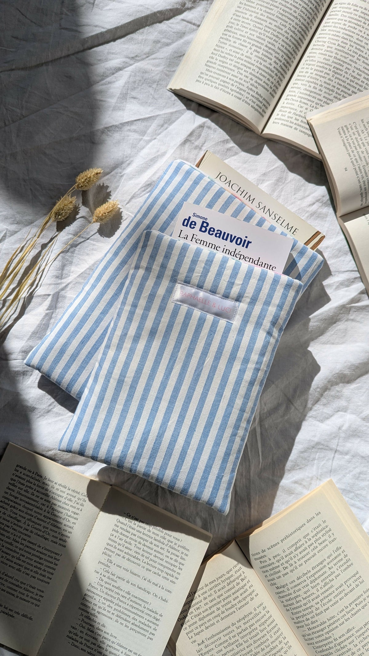 Housse de livre pour format poche ou broché. Modèle BELLA.