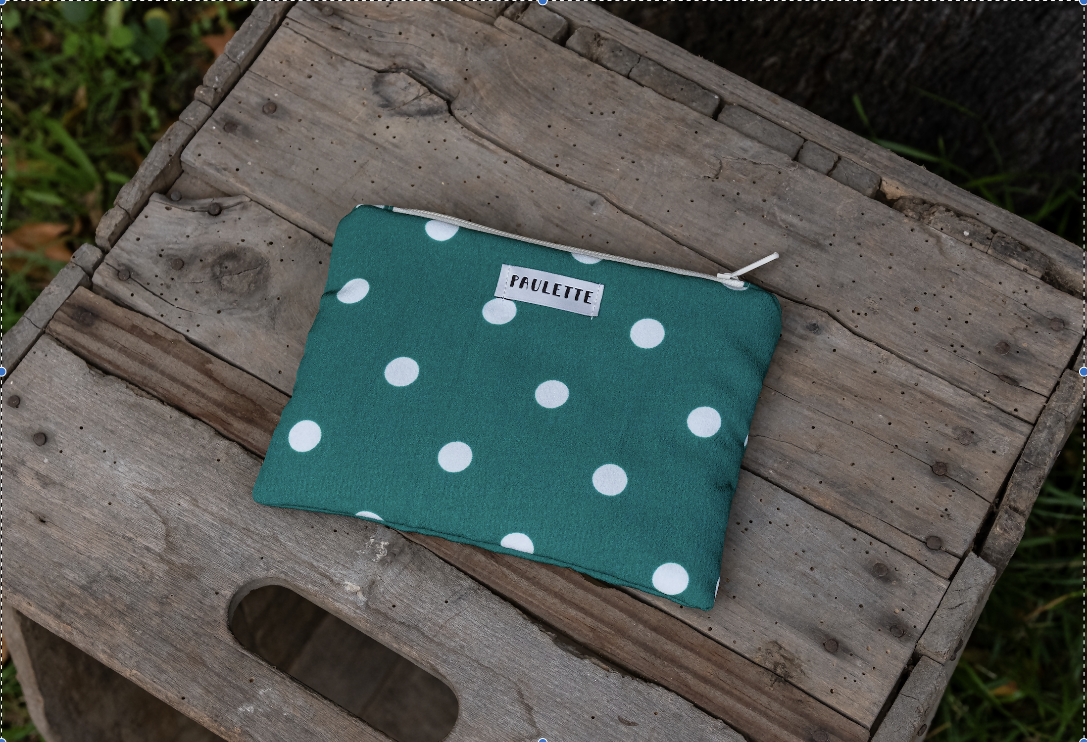 Petite pochette upcyclée - vert à pois
