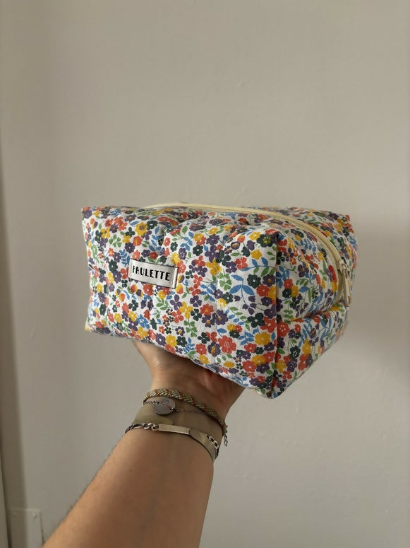 Trousse de toilette fleurs vintage - pièce unique upcyclée