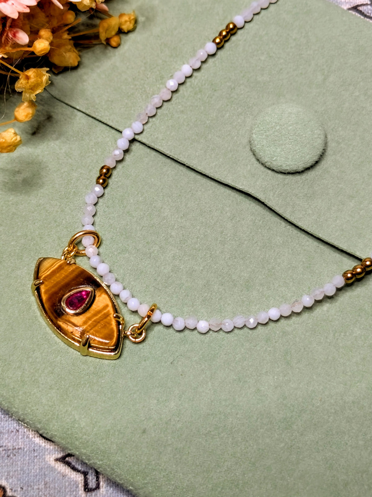 Collier Nora