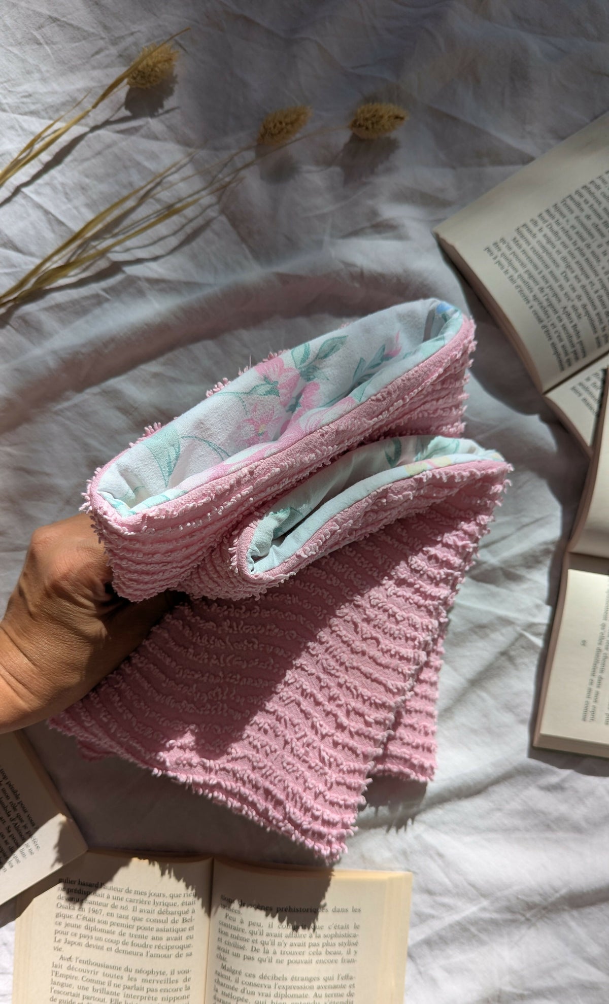 Housse de livre format poche ou broché. Modèle unique ROSITA.