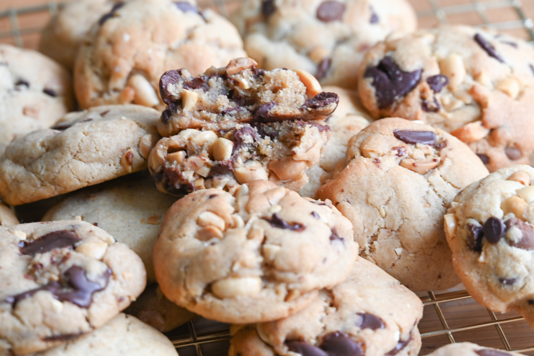Cookies artisanaux noisette et double chocolat - faits maison