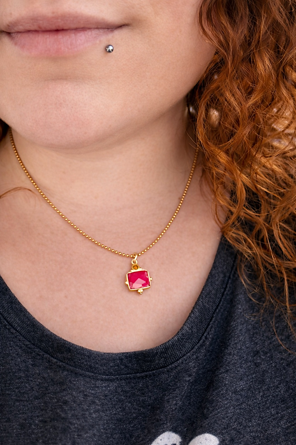 Collier grigri - calcédoine rose