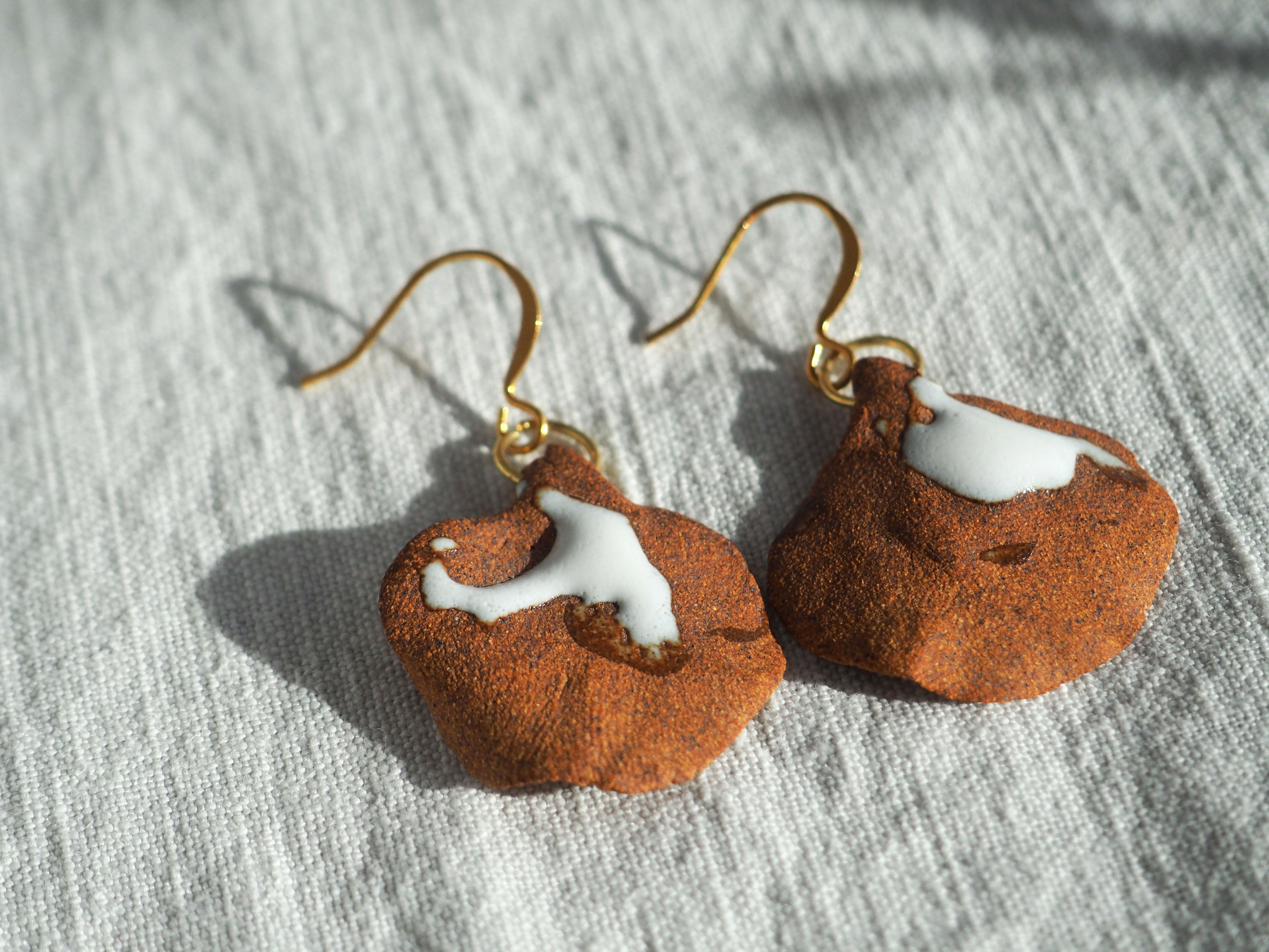 Boucles d'oreilles pétales faïence