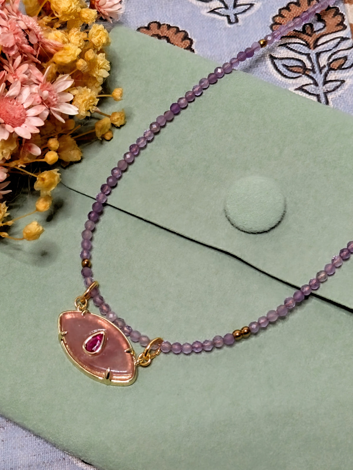 Collier Nora