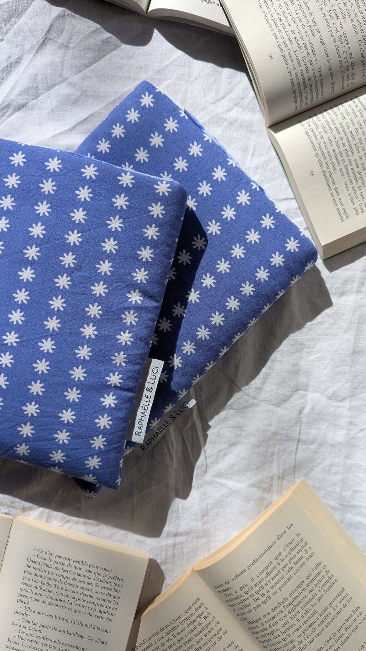 Housse de livre format poche ou broché. Modèle STELLA.