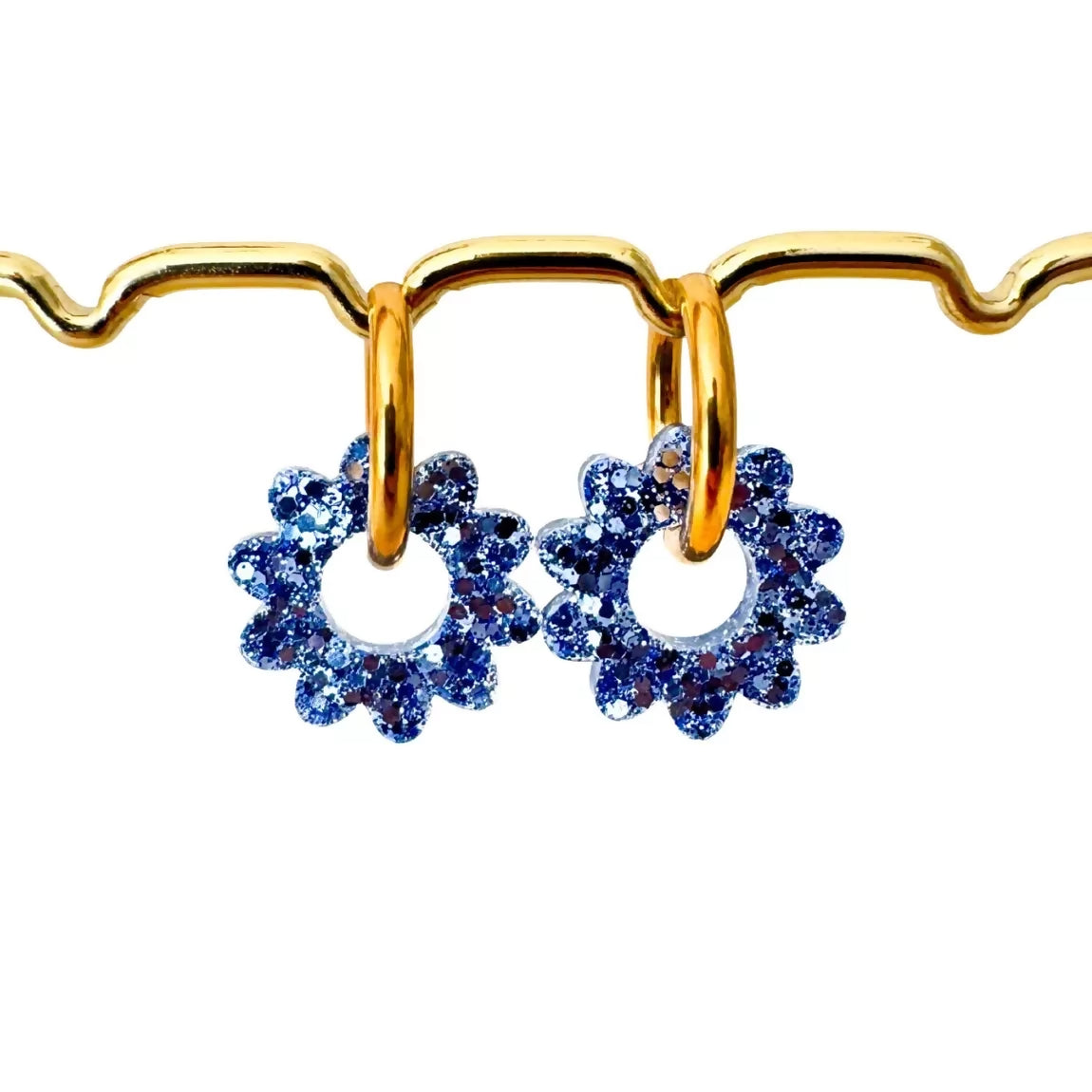 Boucles d'Oreilles Créoles - Marguerites - Bleu Glace