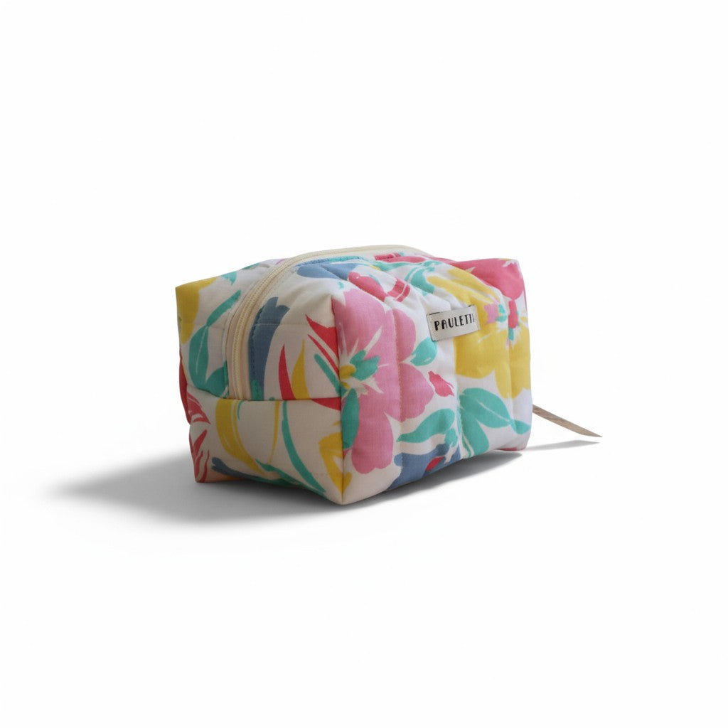 Trousse de toilette fleurie – pièce unique en tissu upcyclé