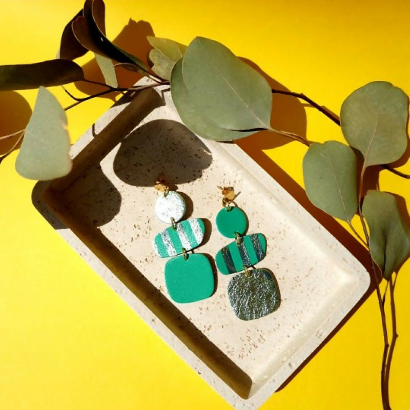 boucles-oreilles-cuir-oshara-marqueterie-vert