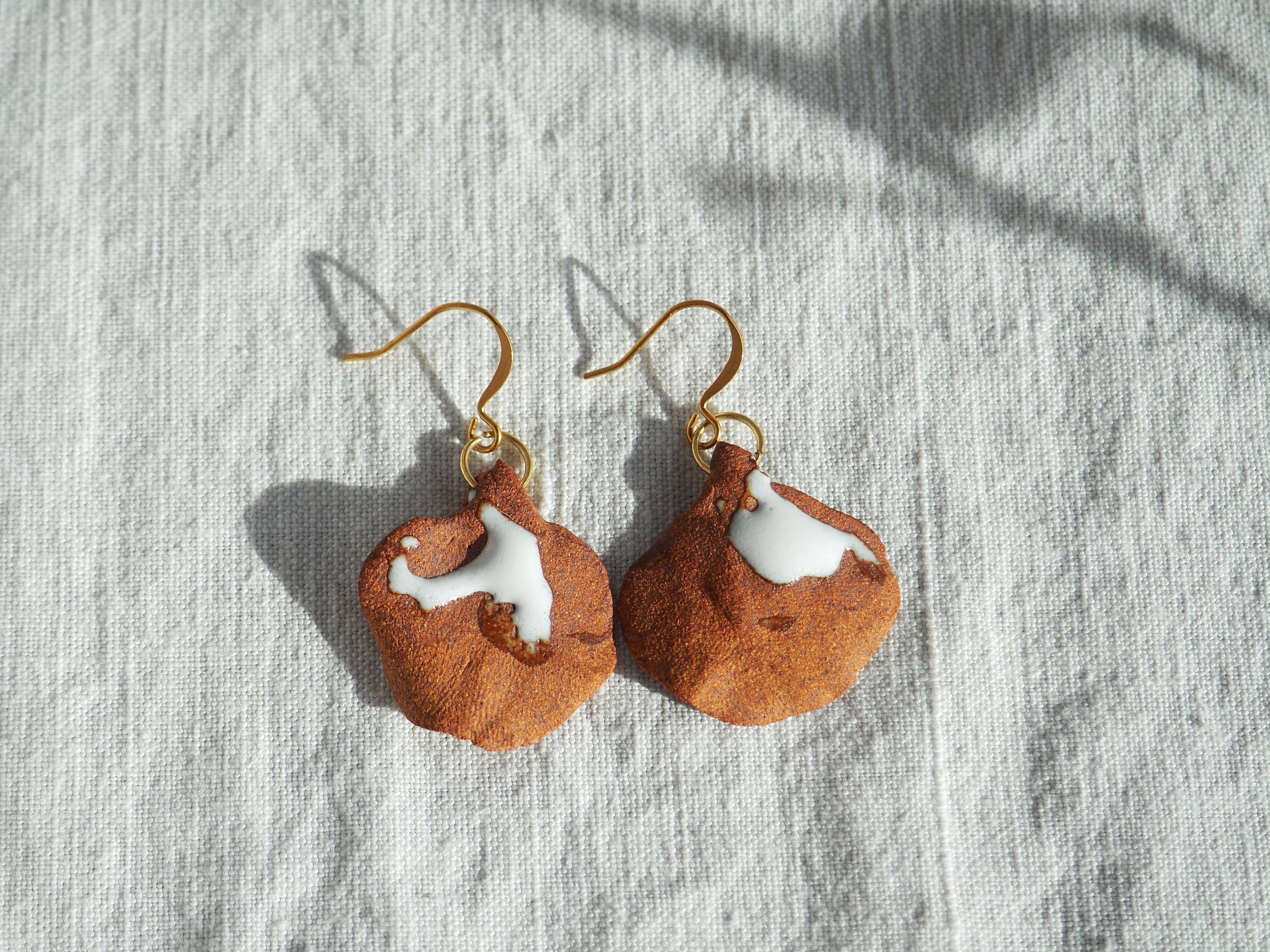 Boucles d'oreilles pétales faïence